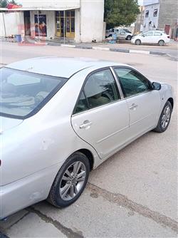 تۆیۆتا کامری